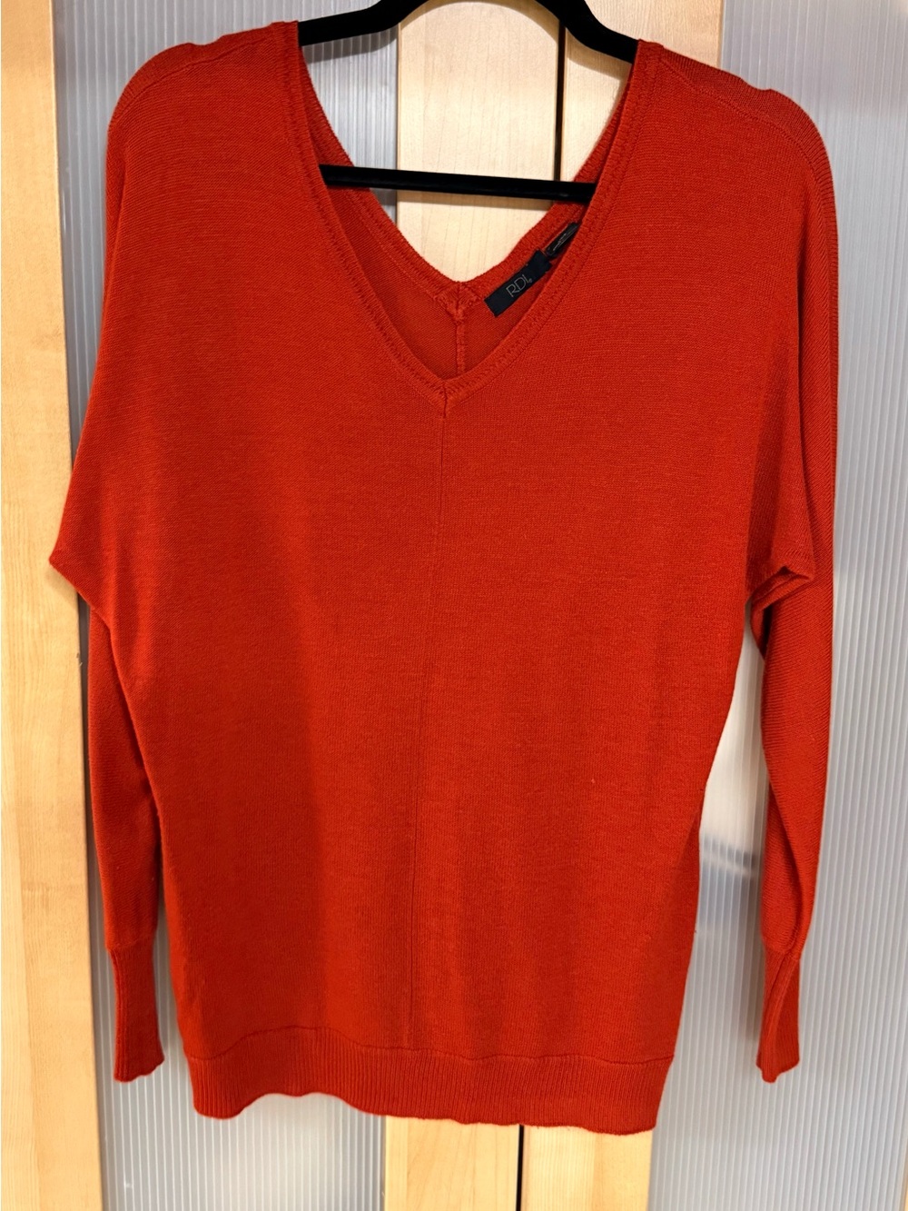 DV by Dolce Vita Rust V-Neck Women's Sweater